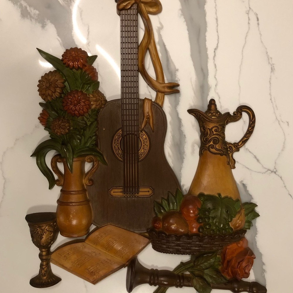 Dart Industries Kitschy VT Retro Plastic Molded Guitar, Flowers ... Wall Hanging
